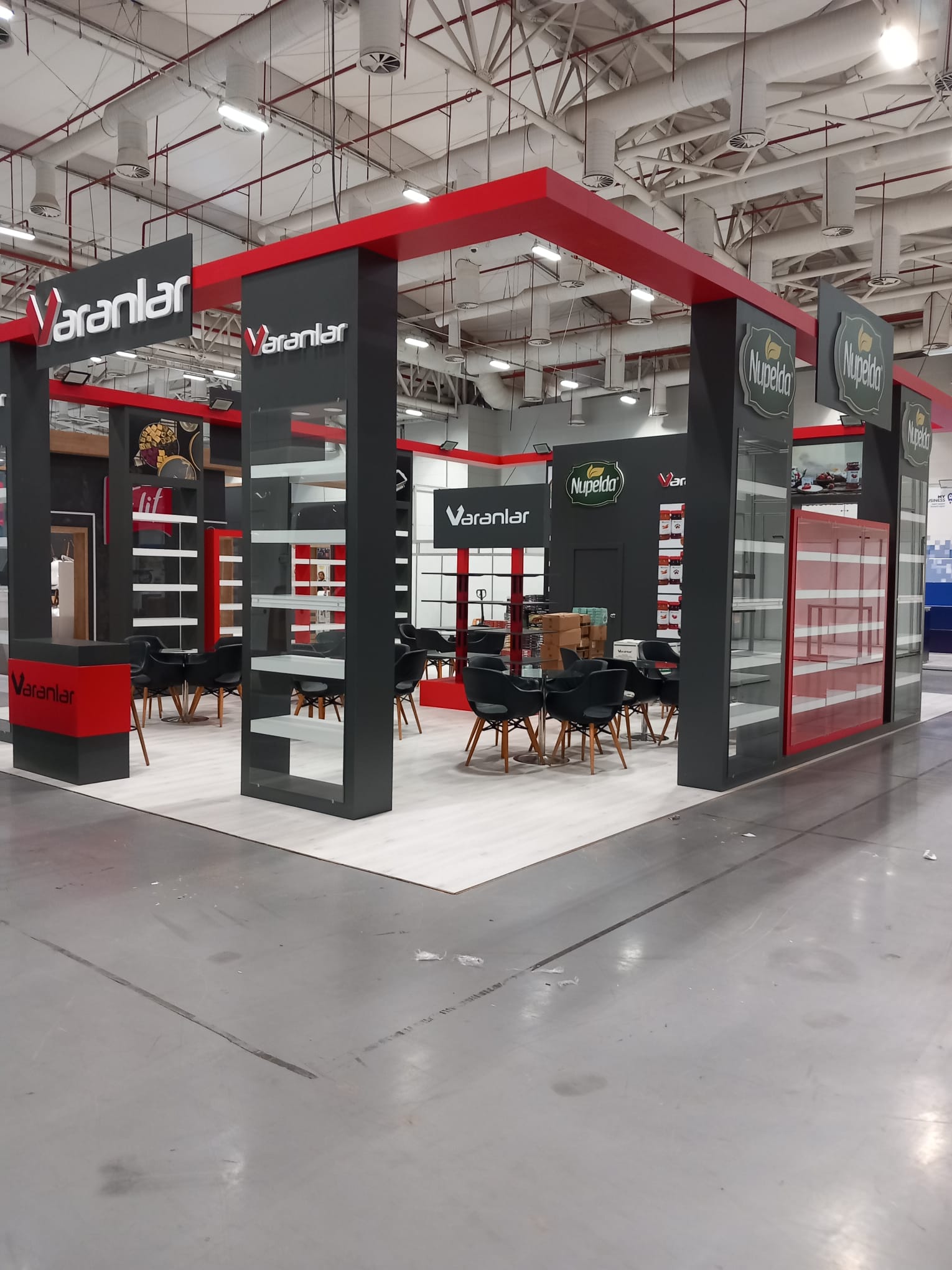 ahsap-fuar-stant-tasarimi-varanlar-group