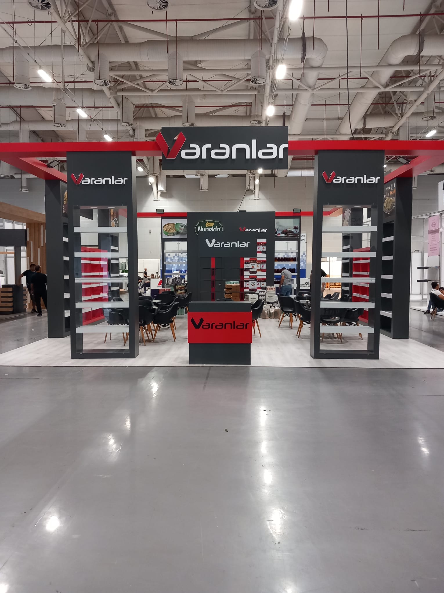 ahsap-fuar-stant-tasarimi-varanlar-group