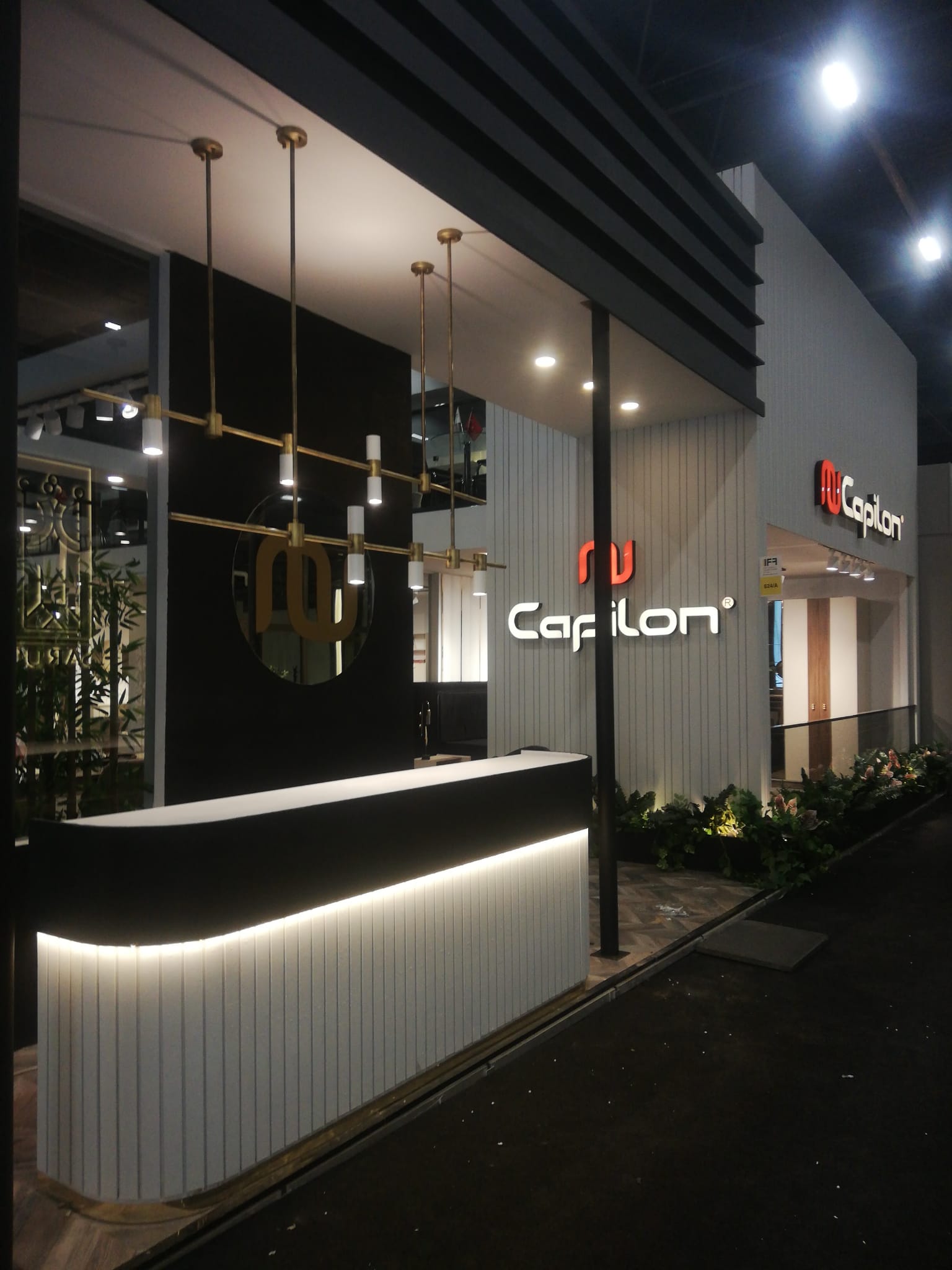 ahsap-fuar-stant-tasarimi-mobilya-fuari-capilon