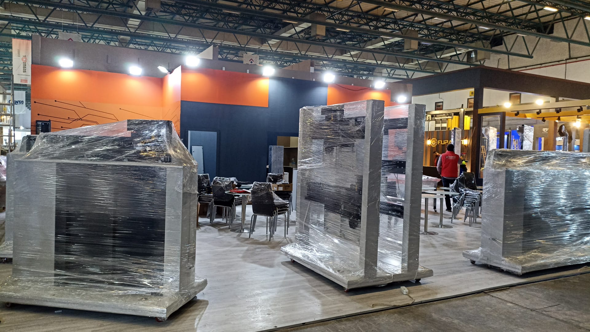 ahsap-stant-tasarimi-emay-asansor