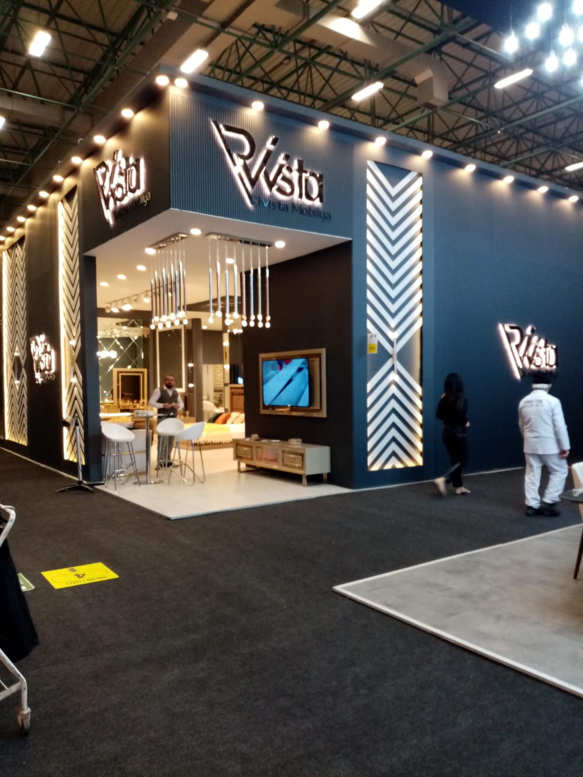 ahsap-fuar-stant-tasarimi-mobilya-fuari-rivista-mobilya